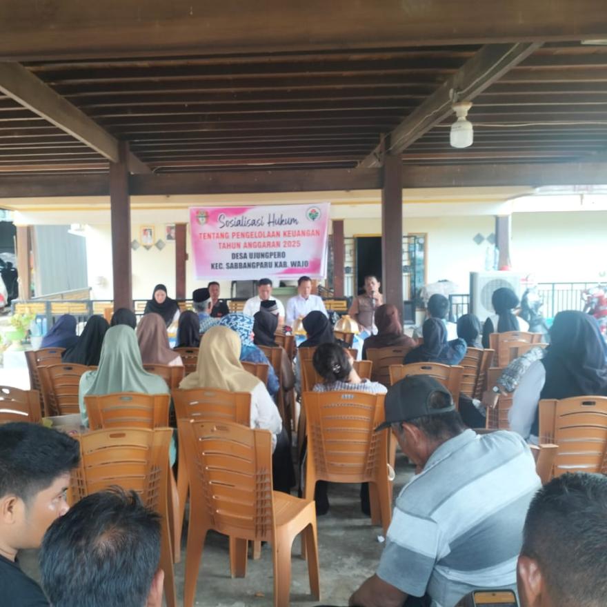 Sosialisasi Hukum tentang Penyuluhan Keuangan dari Polres Wajo